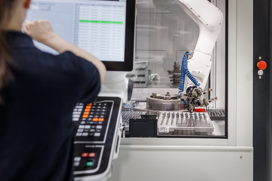 Automatisierte Herstellung von Präzisionswerkzeug: Paul Horn schreibt Erfolgsgeschichte mit KUKA Customer Ser-vice